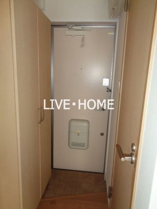 東京都杉並区松庵3(アパート)の賃貸物件の玄関