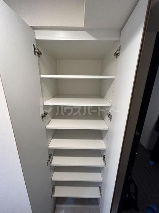 千葉県船橋市東中山2(マンション)の賃貸物件の玄関