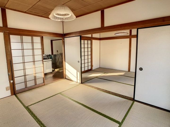 浦松アパートの居間