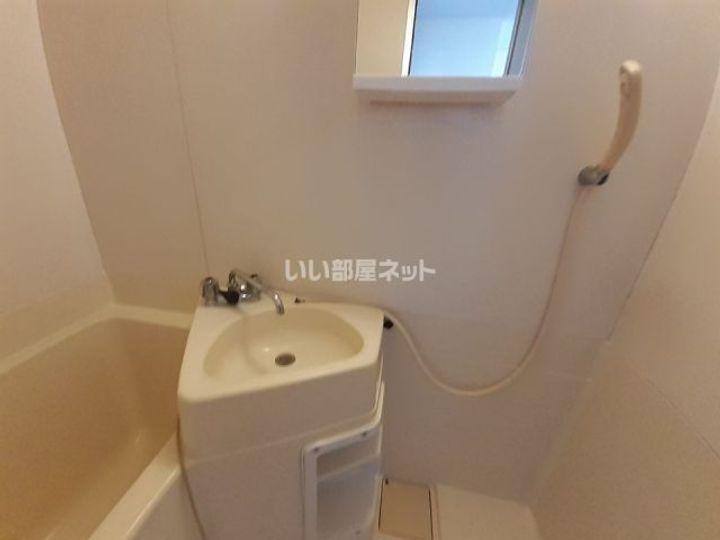 セラミックハウスBeeの内装