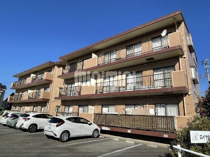 ロイヤルコート伏見の外観