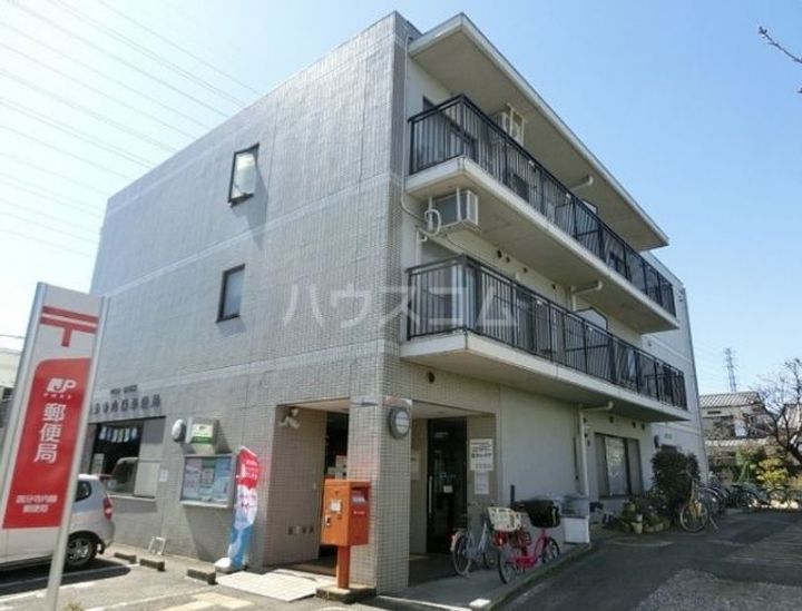 QU館の外観