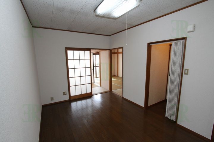 セルティア鴨志田の居間