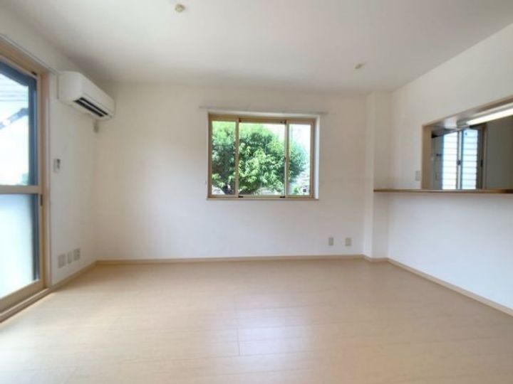 シュロス II番館の居間