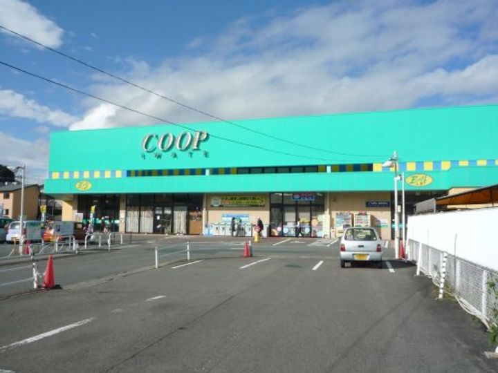 グラーティアIIの周辺