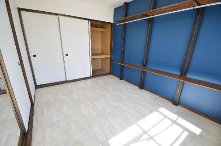 ホワイトパレスAの玄関