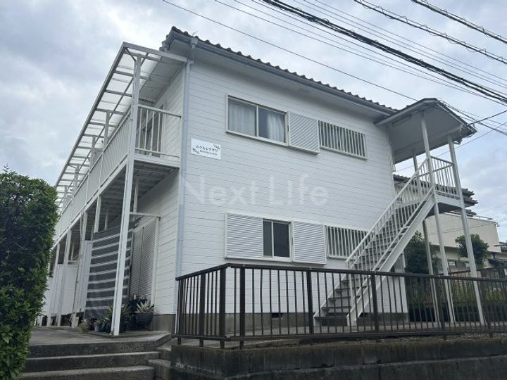 エクセルヤザワの外観