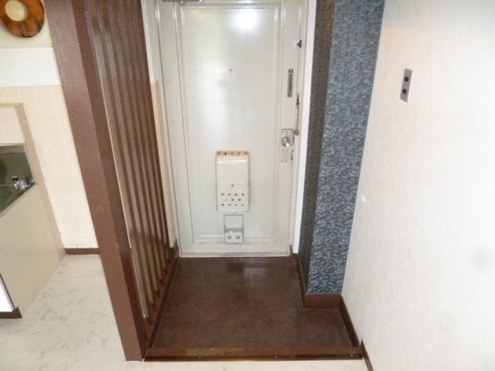 パインリーフ甲子園の玄関