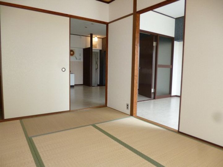 パインリーフ甲子園の居間