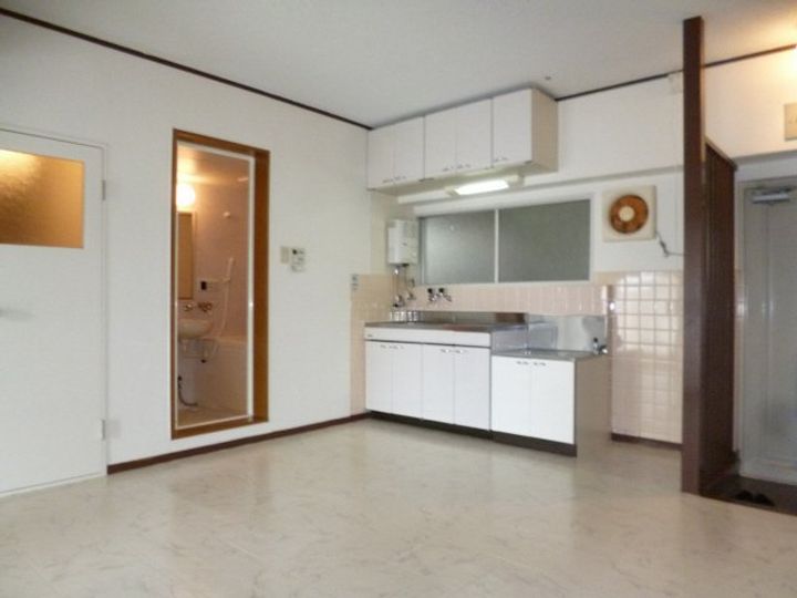 パインリーフ甲子園の居間