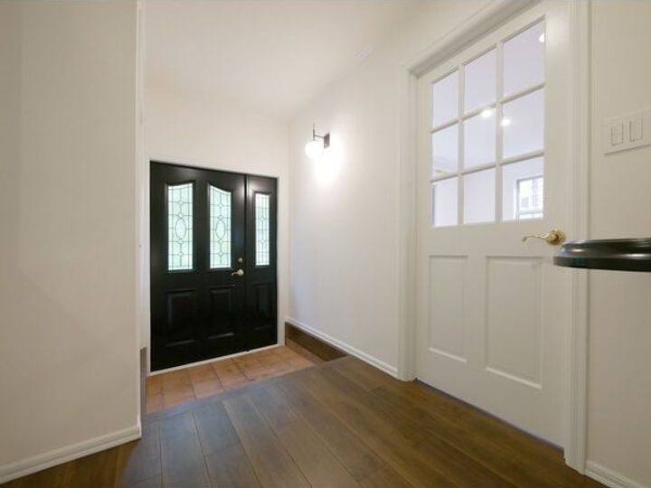 愛知県名古屋市昭和区南山町(一戸建)の賃貸物件の玄関