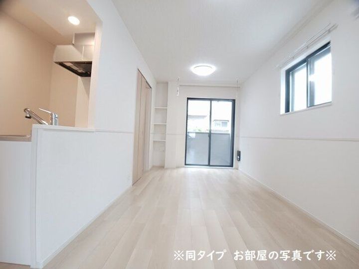 アルファードの居間