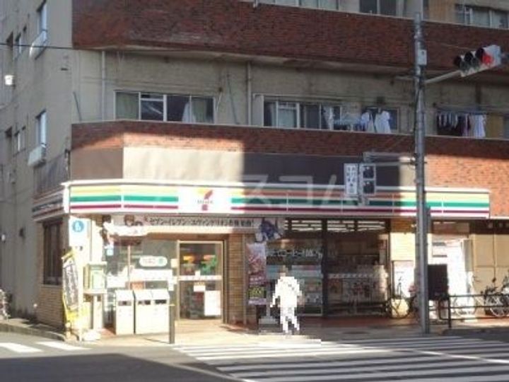 コウジーコートの周辺