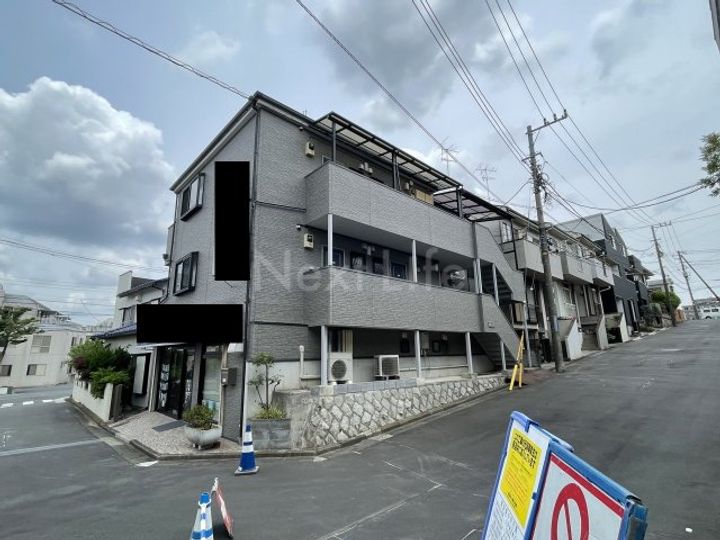 ディーエムハイツ高田の外観