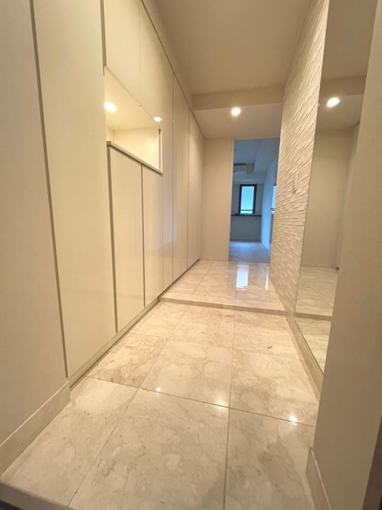 プラウド恵比寿の玄関