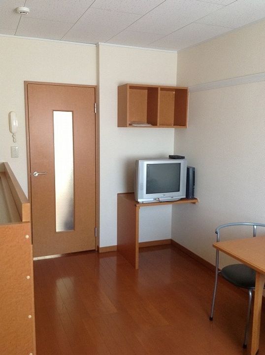 新潟県新発田市中曽根町2(アパート)の賃貸物件の居間