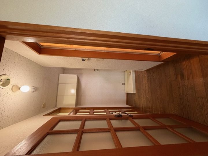 大棟ビルの居間