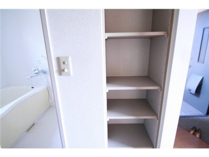 岡山県倉敷市西中新田の賃貸アパートの内装