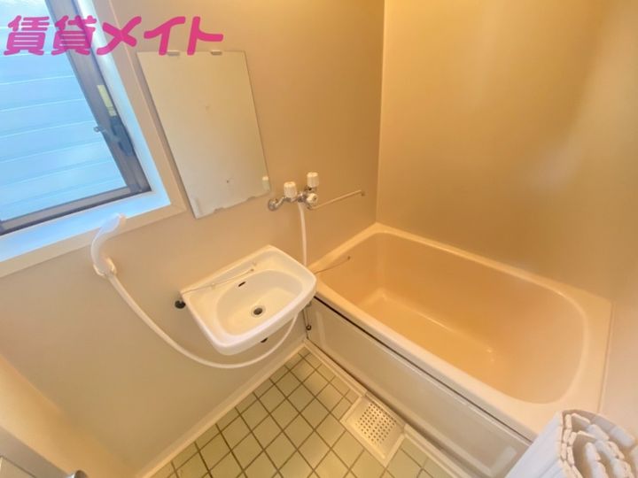 ソレイユ伊勢若松の風呂