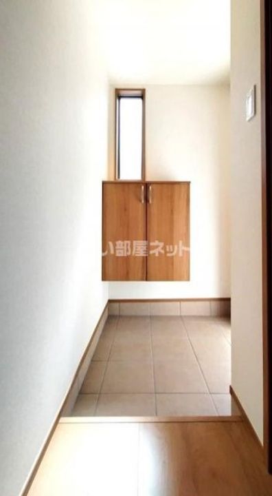 栃木県鹿沼市泉町(アパート)の賃貸物件の玄関