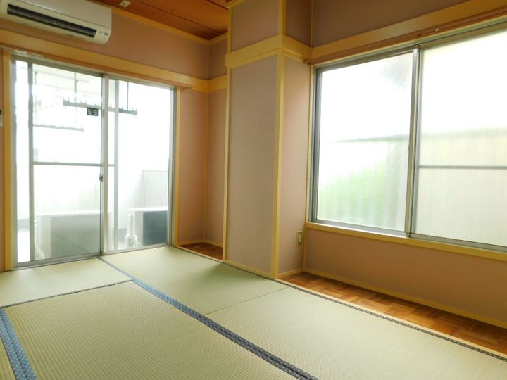 豊栄ビルの内装