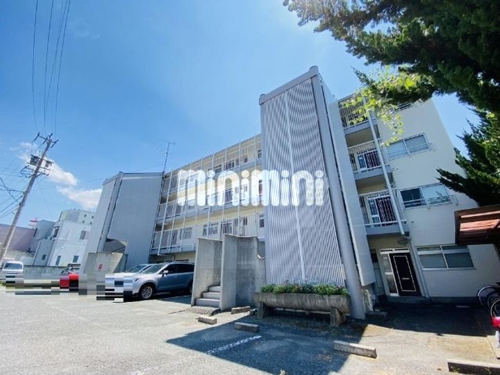 岡田ハイムの外観