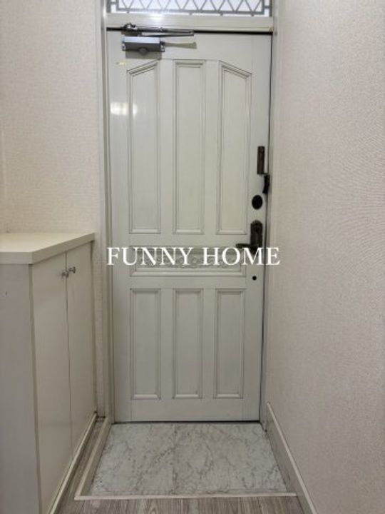 グリーンプラザ経堂の玄関