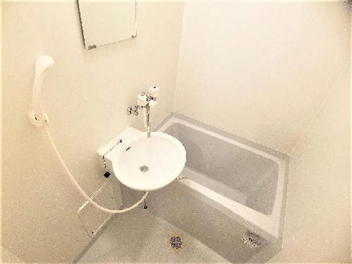 レオパレスコーポシャロームIIの風呂