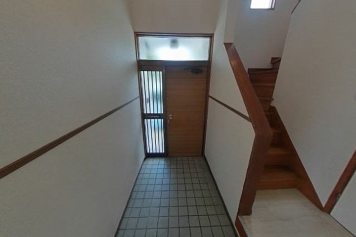 静岡県浜松市中央区本郷町(一戸建)の賃貸物件の玄関