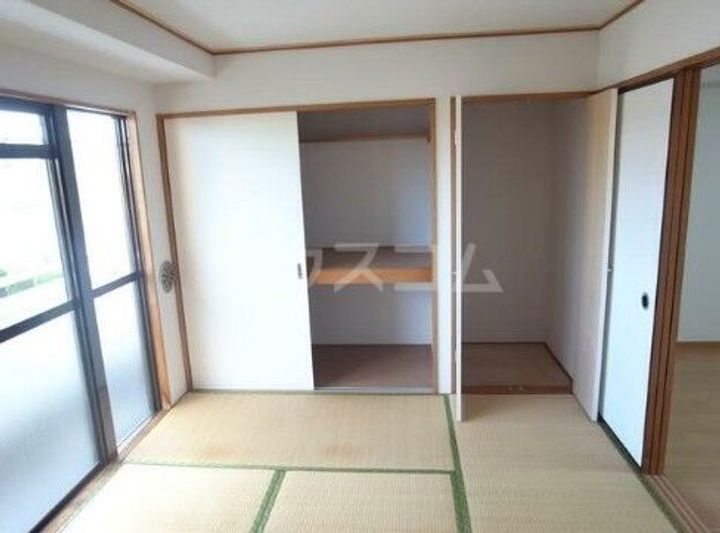 ハピネスの内装
