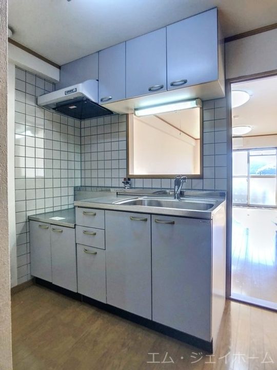滋賀県湖南市平松北3(マンション)の賃貸物件のキッチン