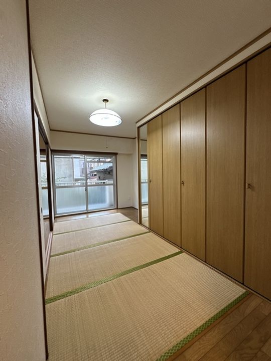 千葉県千葉市稲毛区稲毛東4(マンション)の賃貸物件の居間