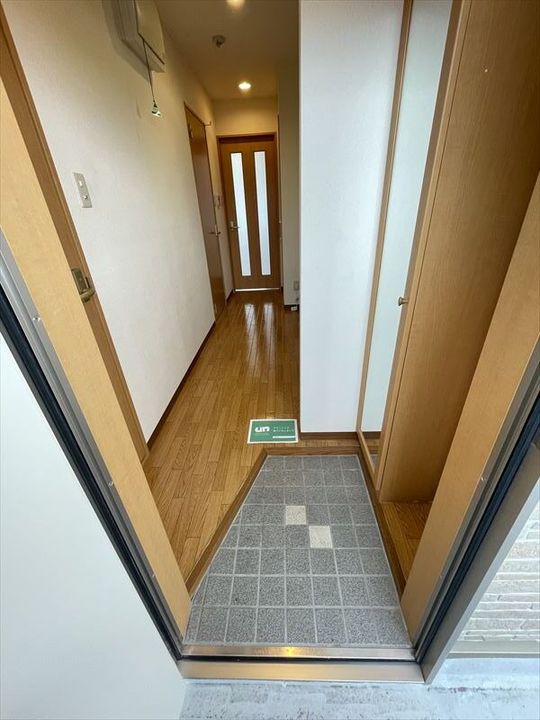 ドゥウェル下堀の玄関