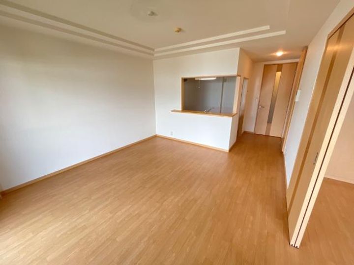 ミストラルIの居間