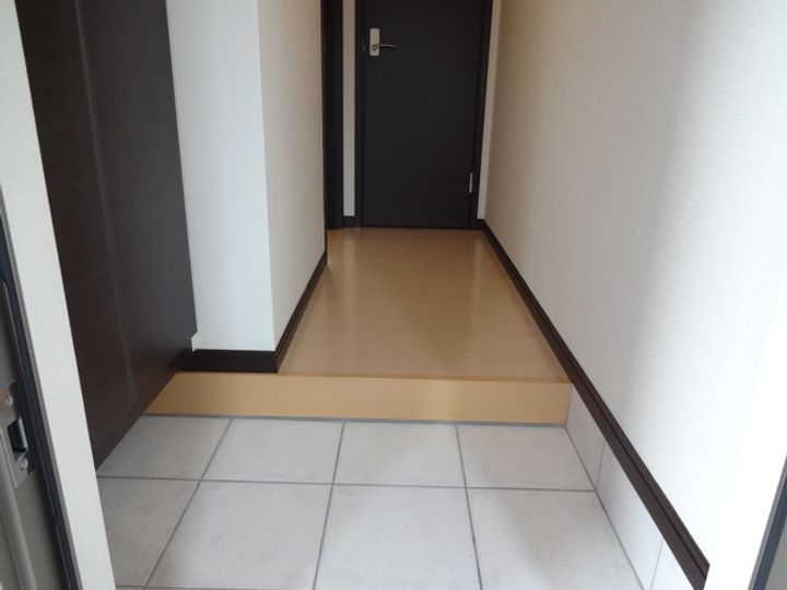 栃木県宇都宮市中里町(一戸建)の賃貸物件の玄関