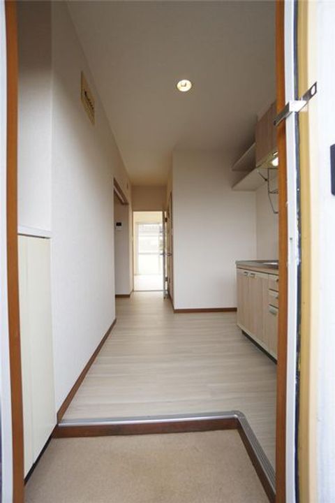 メゾンヤマサキの玄関