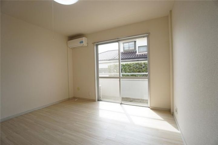 メゾンヤマサキの居間