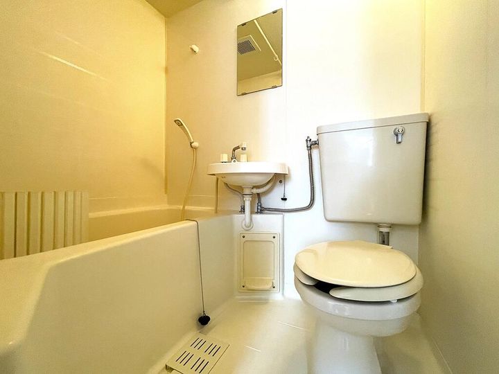 キャッスル東幸の内装