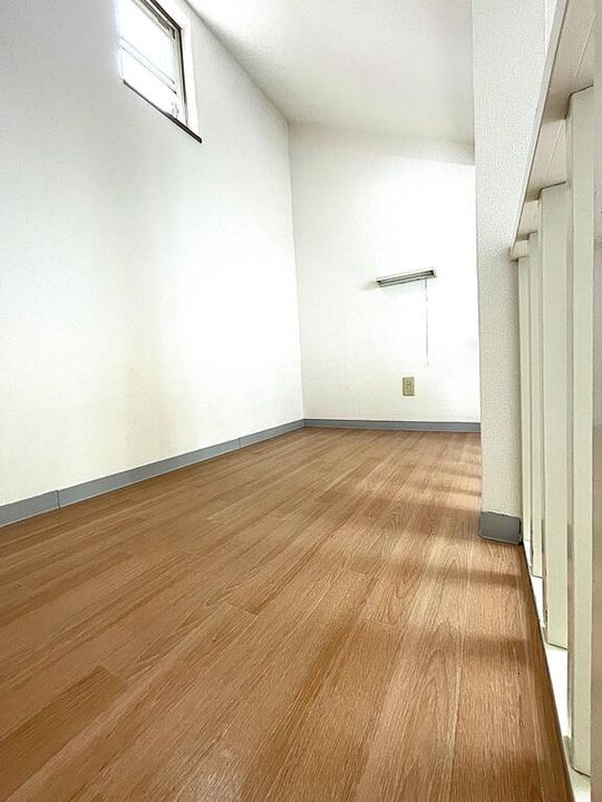 キャッスル東幸の内装