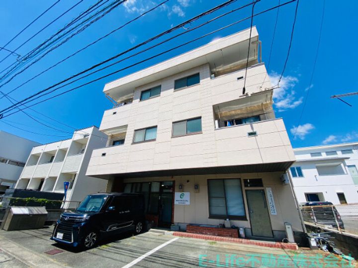 メゾンドソフィア神水の外観