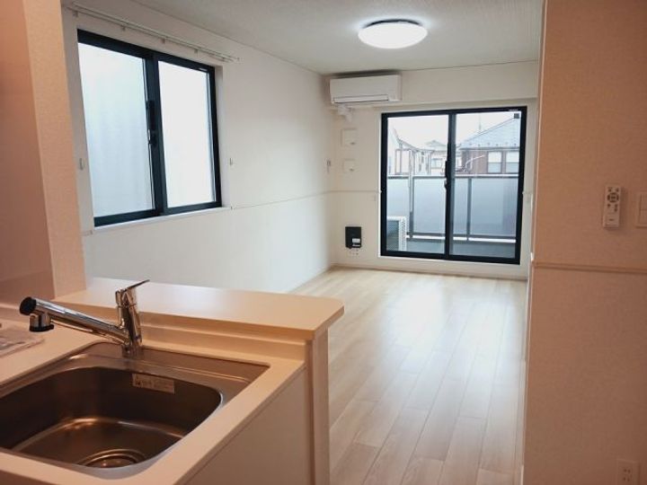 埼玉県越谷市神明町2(アパート)の賃貸物件の居間