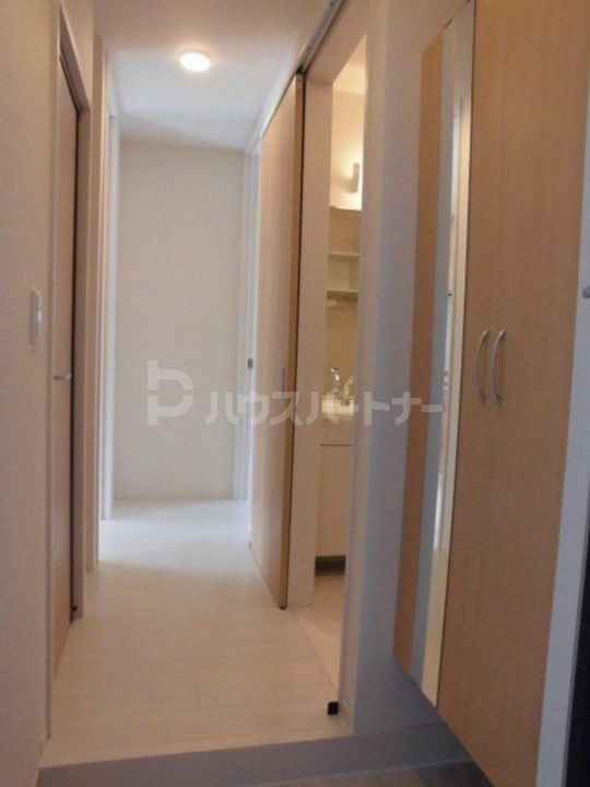 レセンテ小仲台の玄関