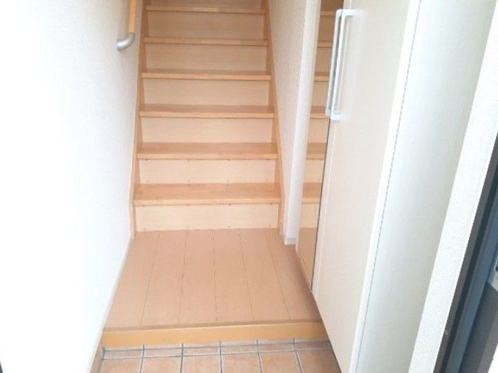 愛知県名古屋市港区本宮町8(アパート)の賃貸物件の玄関