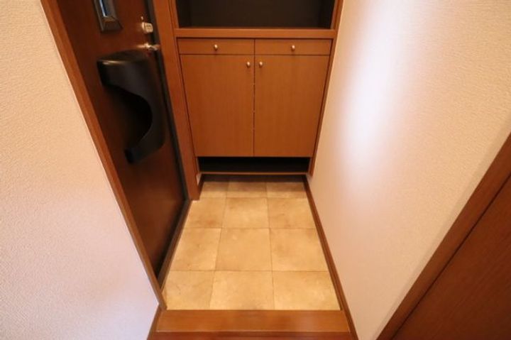 レスプランドールの玄関