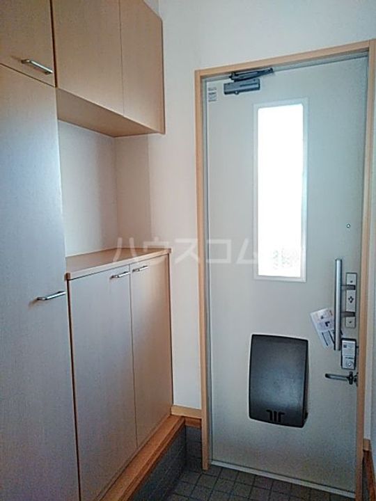 ブリリアDの玄関