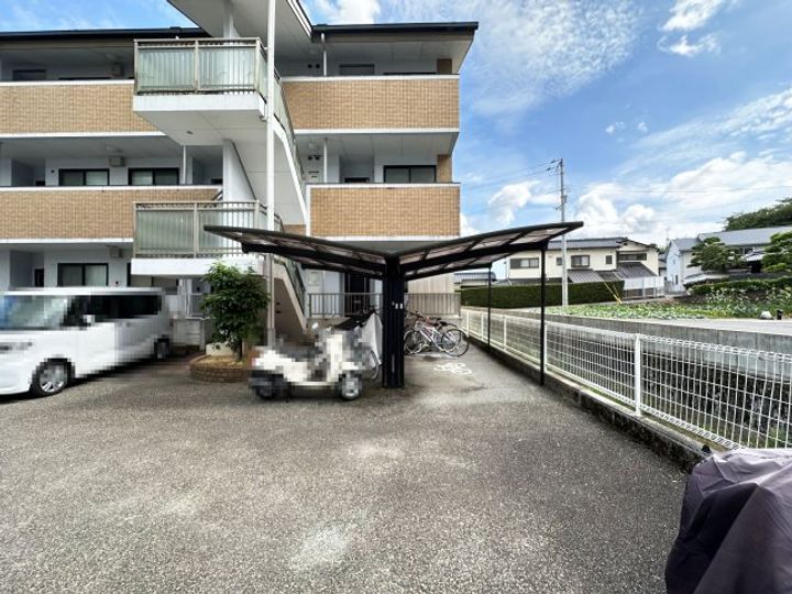 高知県高知市万々(マンション)の賃貸物件の地図