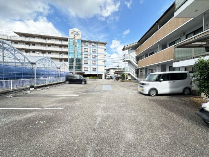 高知県高知市万々(マンション)の賃貸物件の地図