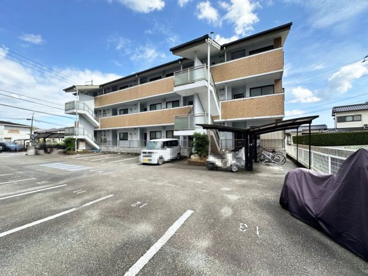 高知県高知市万々(マンション)の賃貸物件の外観