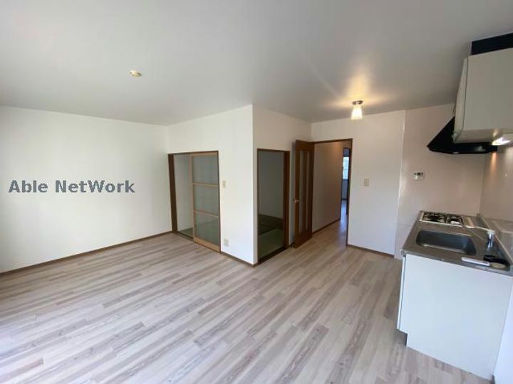 愛知県高浜市湯山町5(マンション)の賃貸物件の居間