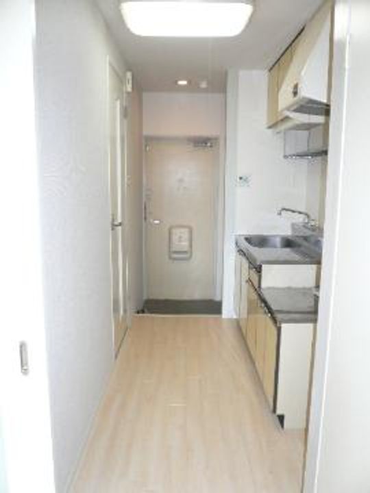 トラスティ泉本町のキッチン